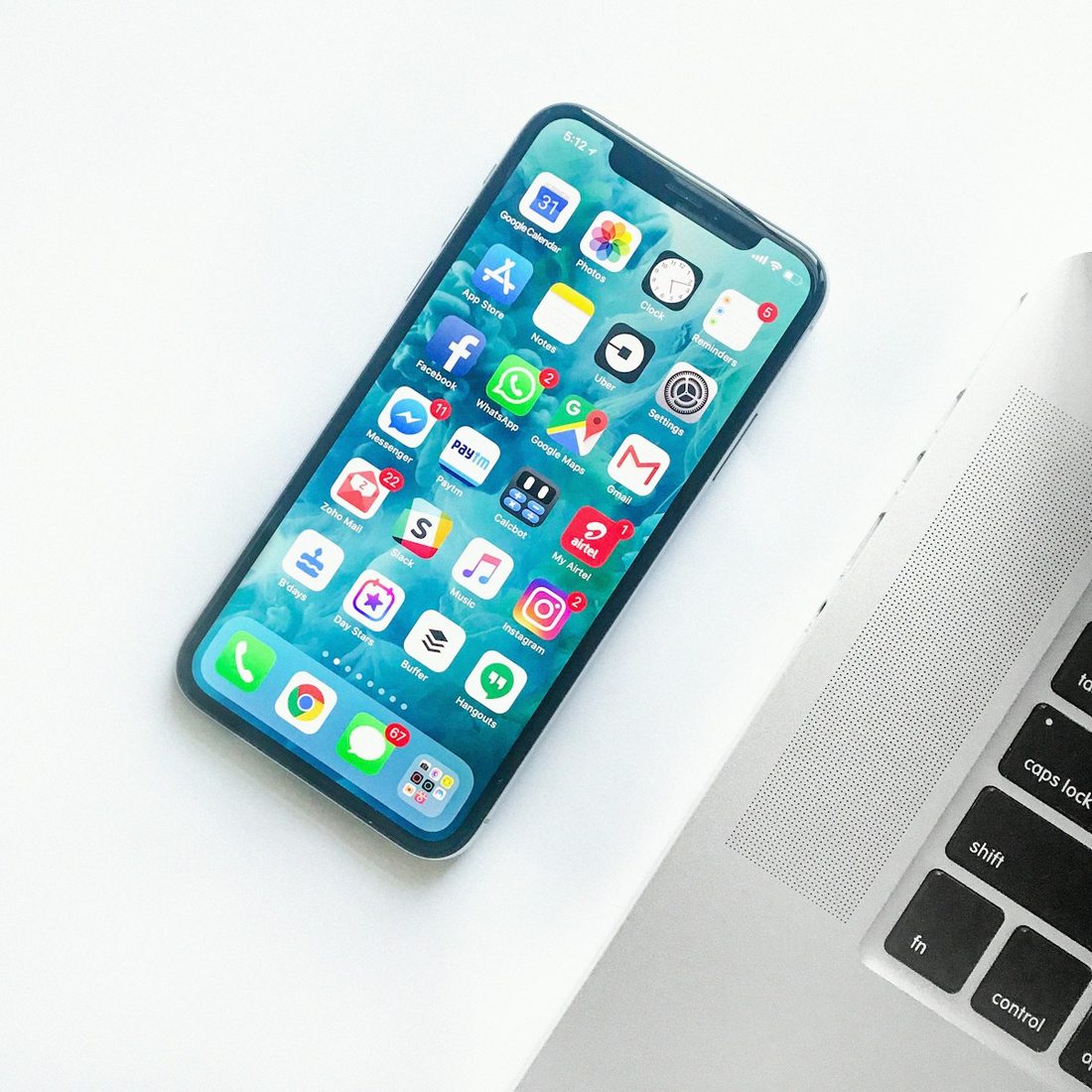 爱游戏体育 APP 赛程与赛事列表界面示意